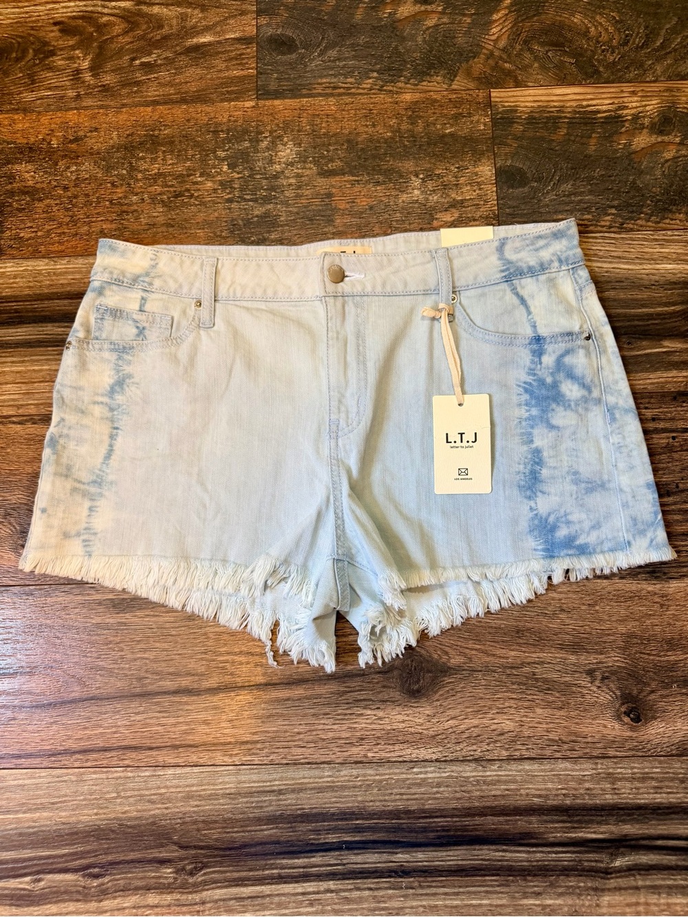 L.T.J Letter to Juliet side tie dye cut off Jean shorts size XL
